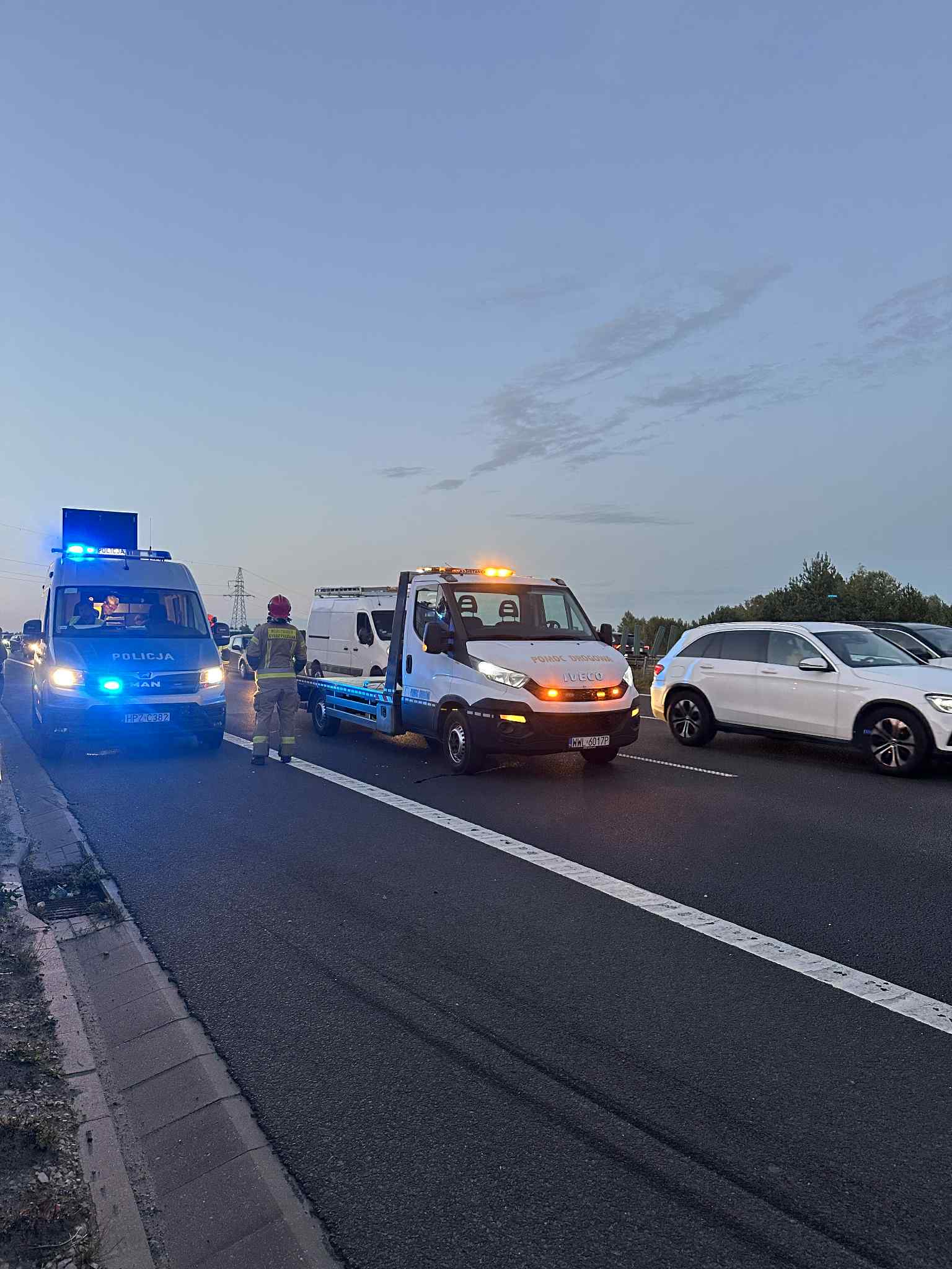 Holowanie pojazdów Warszawa - PZ Auto